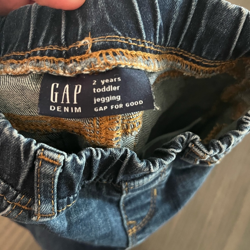 Gap pull on jeggings - Picture 2 of 3